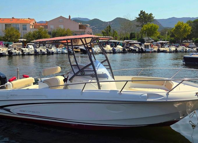 Bénéteau Flyer 750 Open