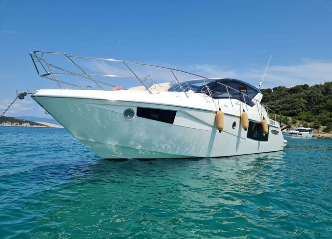 Cranchi M44 HT