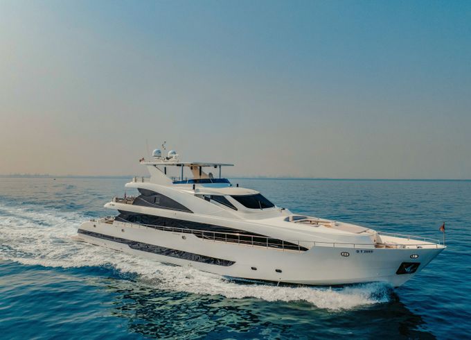 Luxury Motor Yacht S