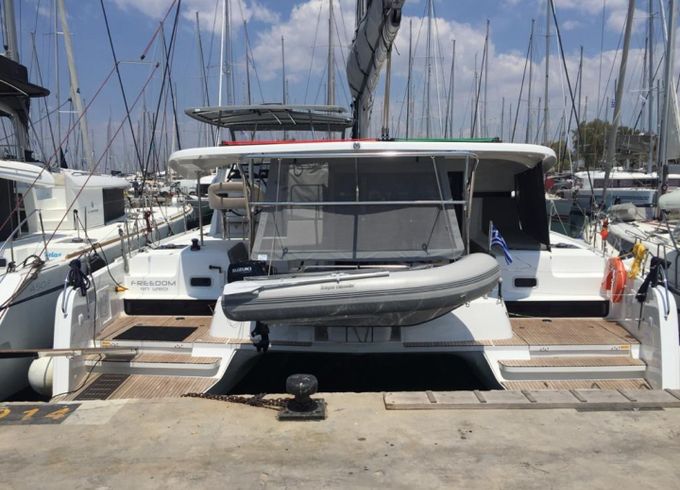 Lagoon 42