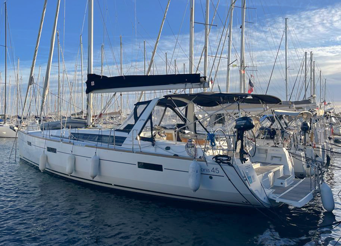 Bénéteau Oceanis 45