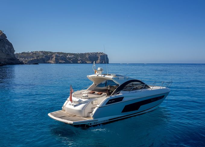 Sunseeker San Remo 53