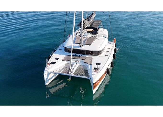 Lagoon 51