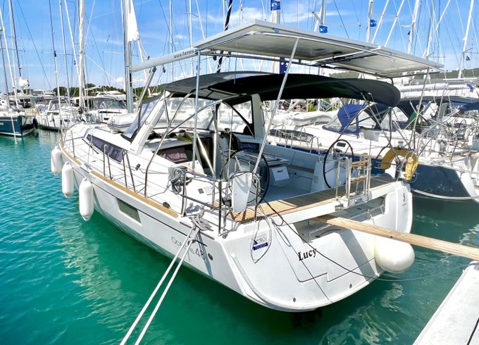 Bénéteau Oceanis 48