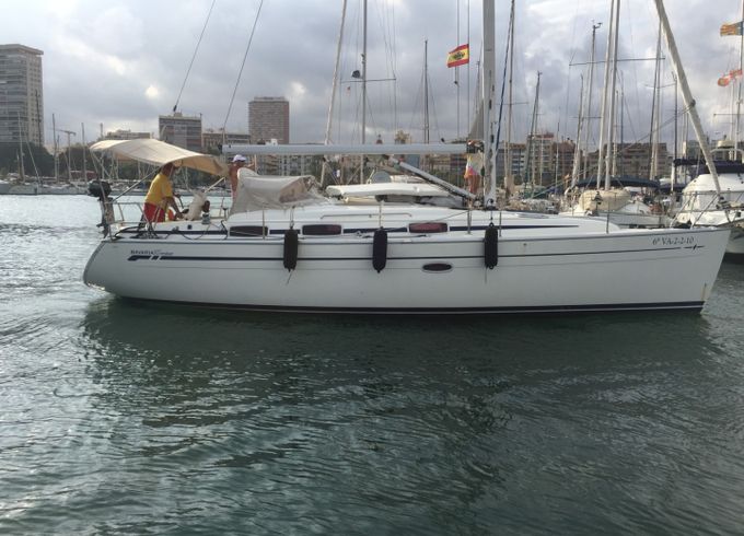 Bavaria Cruiser 37