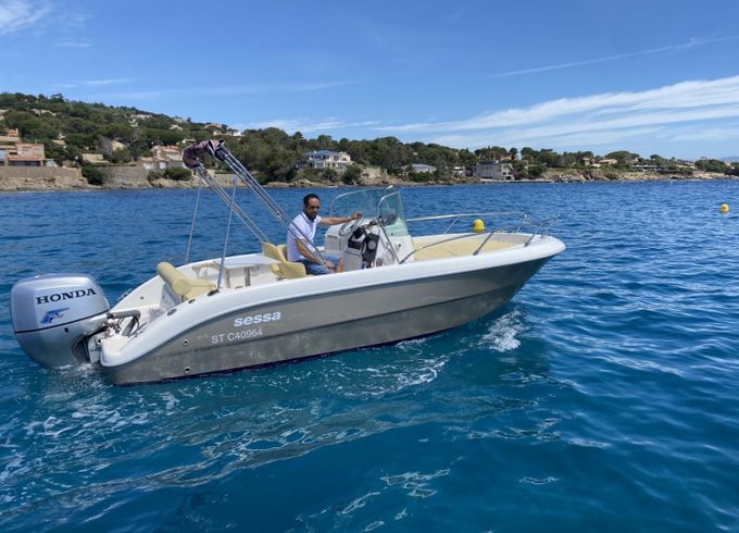 Sessa Marine Key Largo 20 Deck