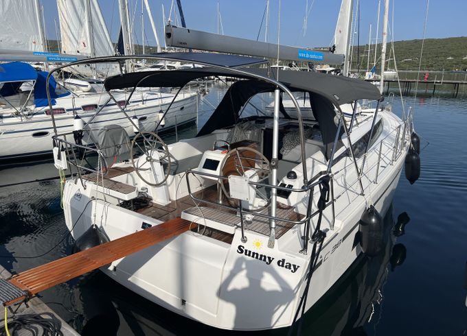 Bavaria C38