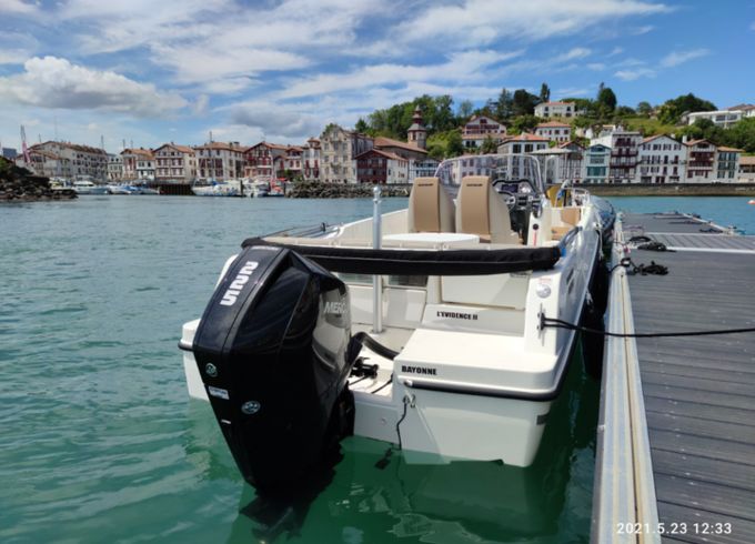Quicksilver Activ 755 Open