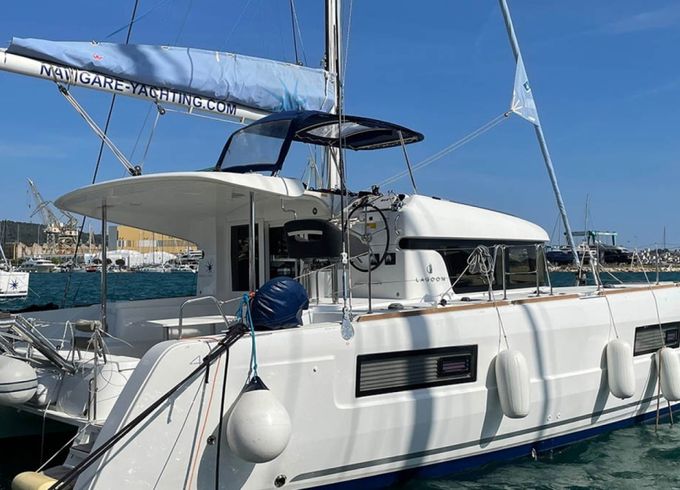 Lagoon 40