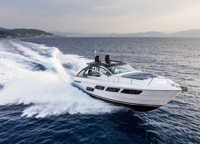Pershing 5x