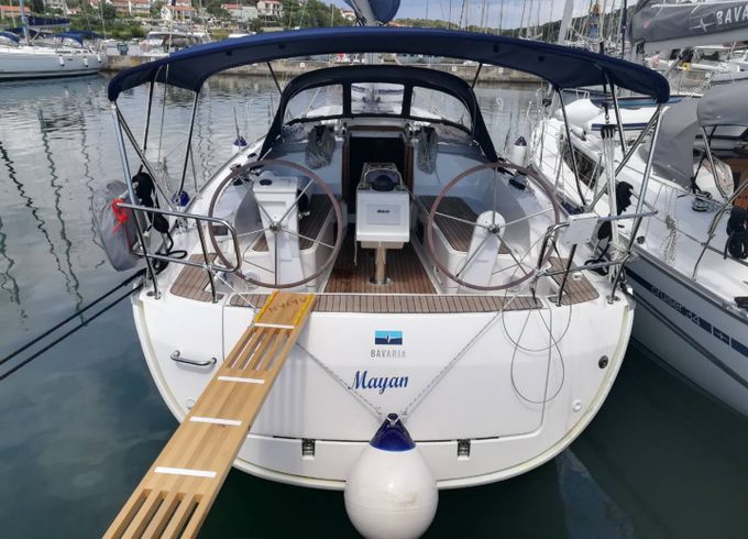 Bavaria Cruiser 37