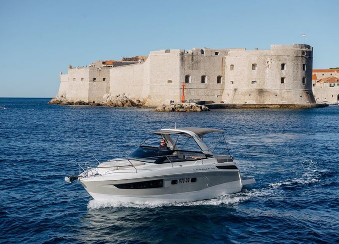 JEANNEAU Leader 30