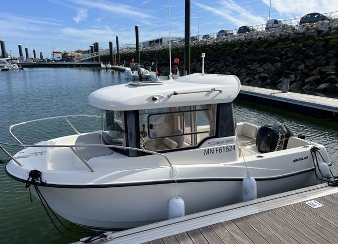 Quicksilver Captur 555 Pilothouse