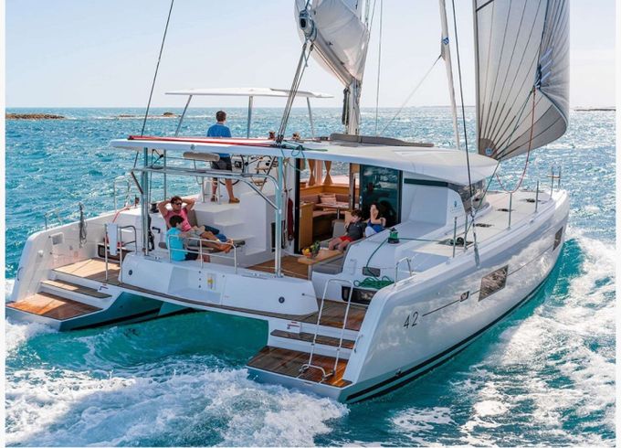 Lagoon 42