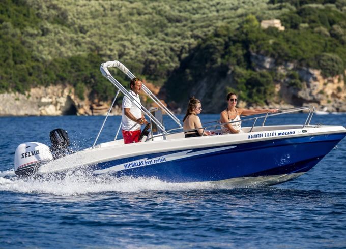 Yamaha Up To 6 Persons and 60 HP engine