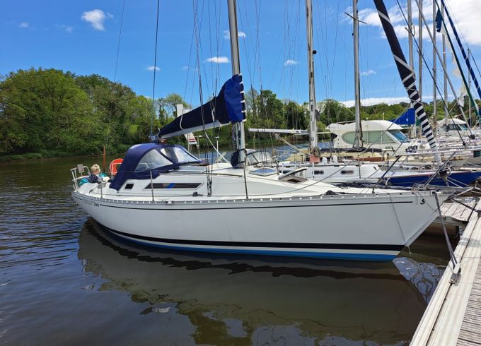 Bénéteau First 325