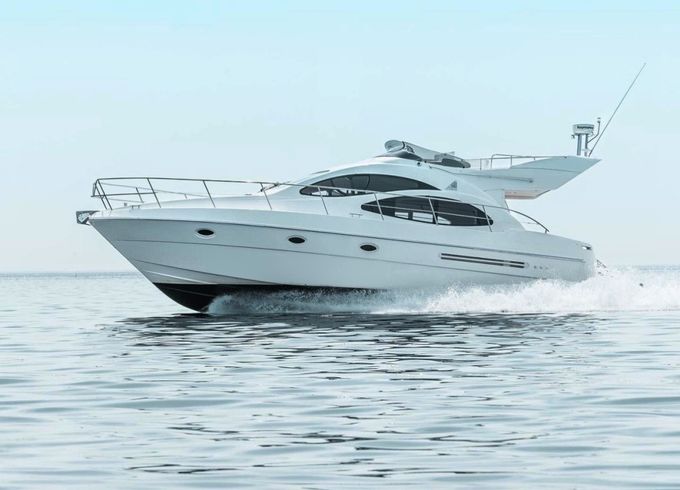 Azimut 43 Fly