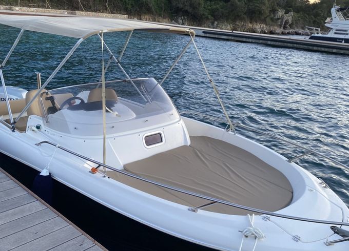 Jeanneau Cap Camarat 6.5 WA
