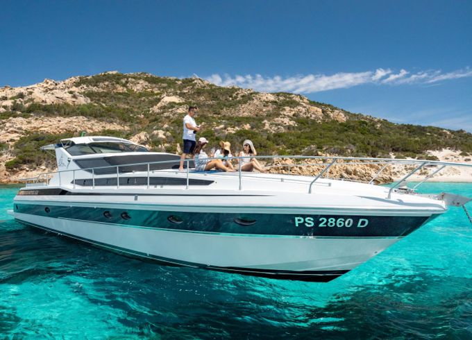 Pershing 52