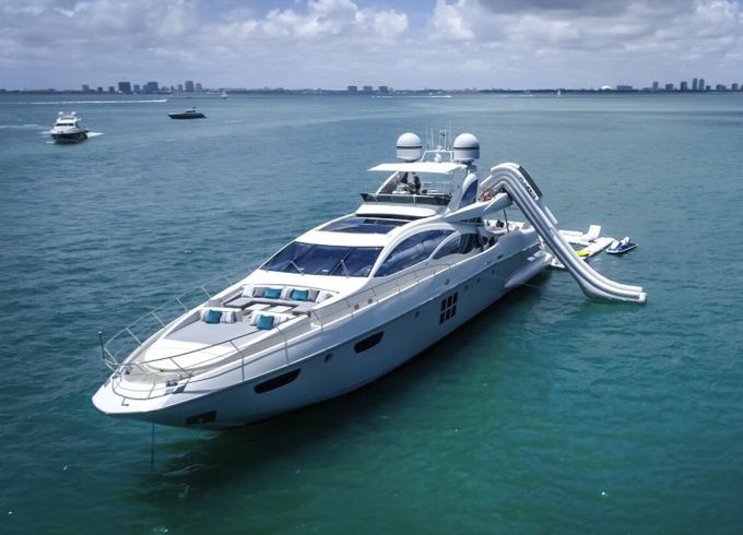 Azimut 103
