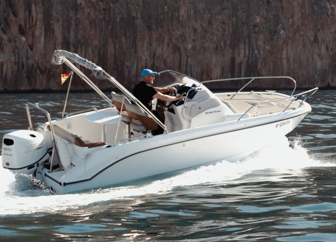 Bénéteau Flyer 6 SUNdeck
