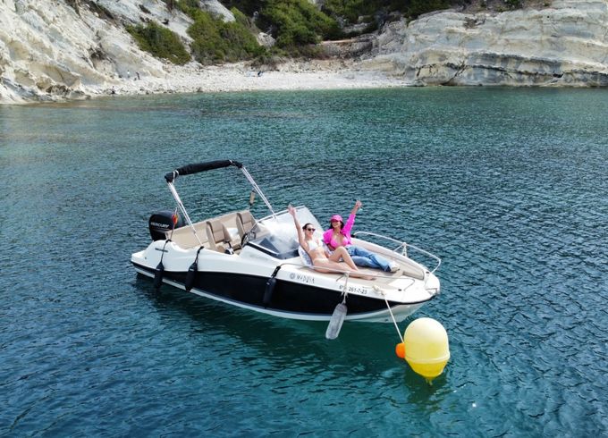 Quicksilver Activ 605 Sundeck