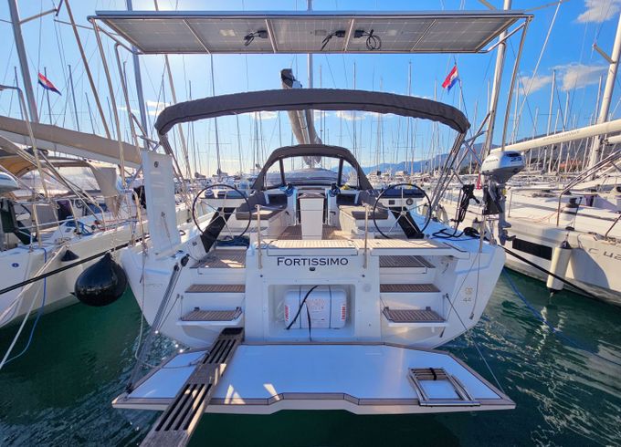 Dufour 44