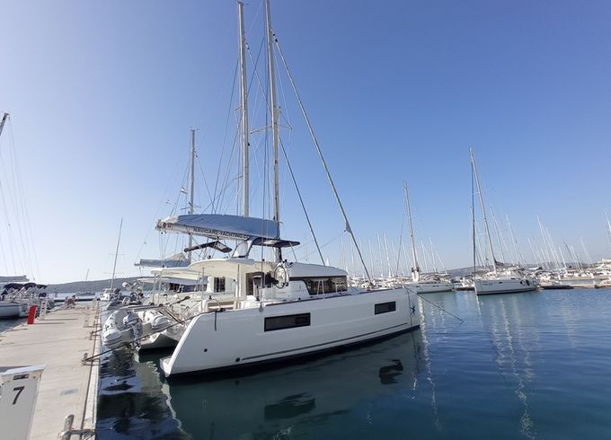 Lagoon 400 S2