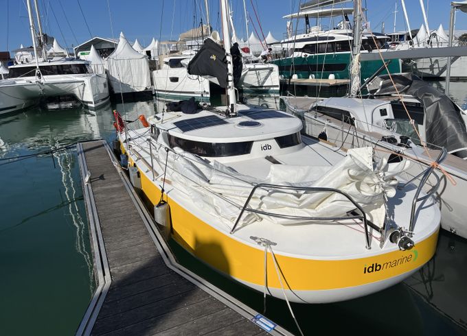 IDBmarine Mojito 650
