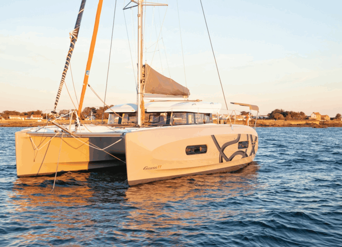 Bénéteau Excess 11