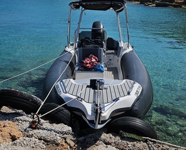Mostro 680 offshore