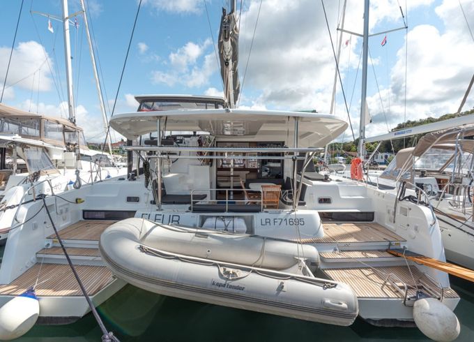 Lagoon 42
