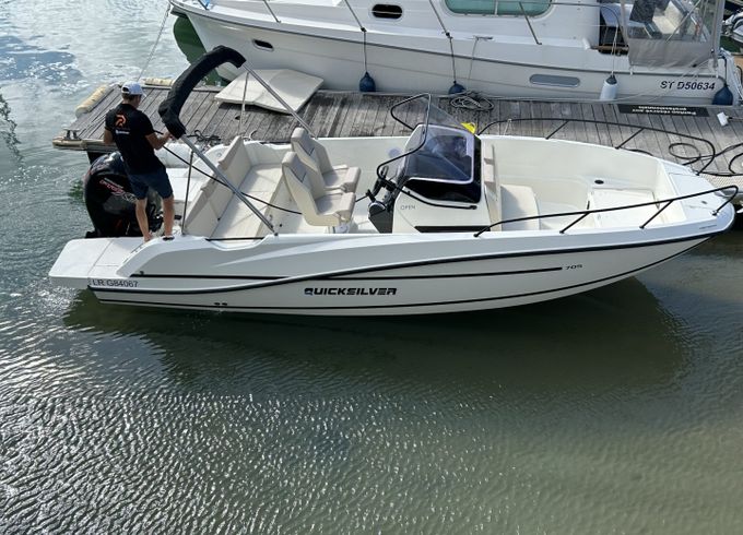 Quicksilver 705 Open