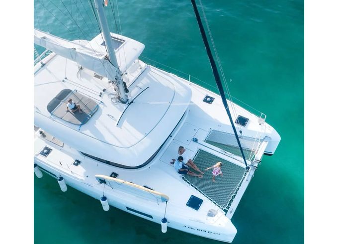 Lagoon 42