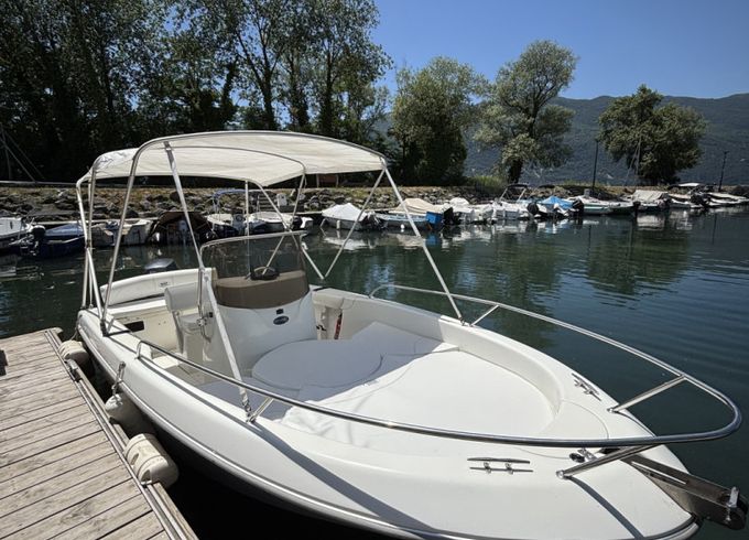 Sessa Marine Key Largo 16