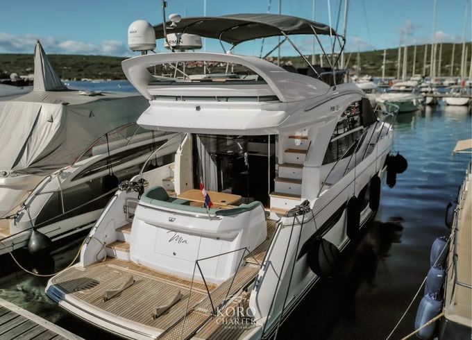 Princess 50 Flybridge - 3 + 1 cab.