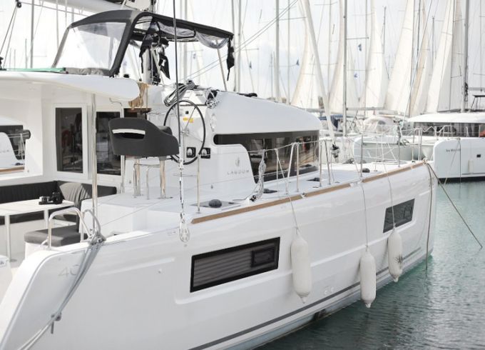 Lagoon 40