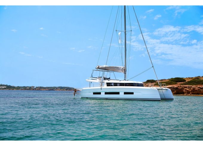 Dufour Catamarans 48 Sail