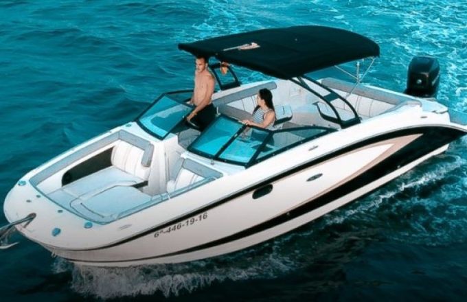 Sea Ray 270