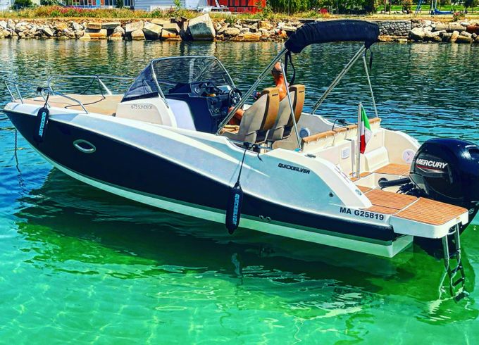 Quicksilver Activ 675 Sundeck Sport