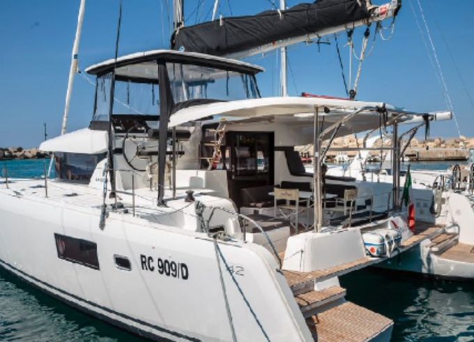 Lagoon 42
