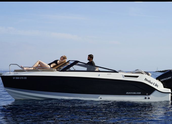 Quicksilver Activ 675 Sundeck