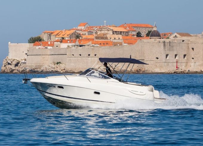 JEANNEAU Leader 805