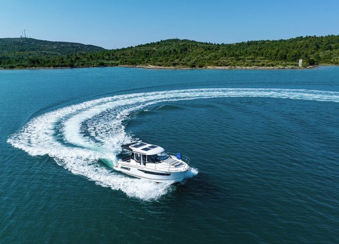Jeanneau Merry Fisher 895