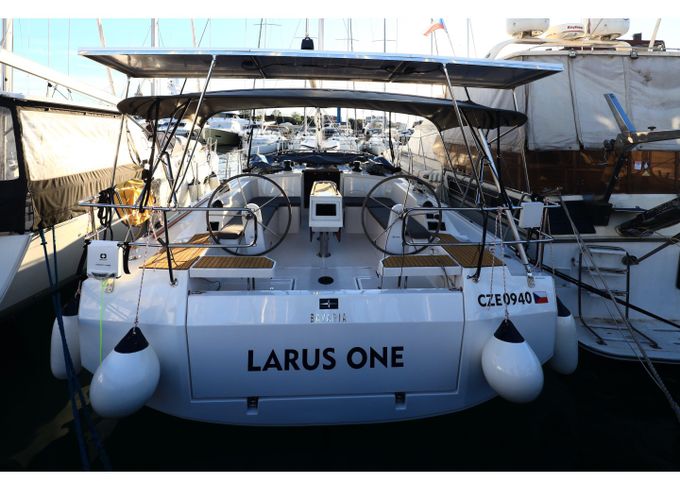 Bavaria C42