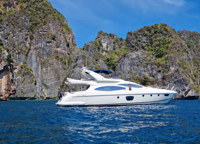 Azimut 68