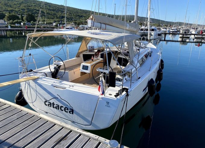 Dufour 430