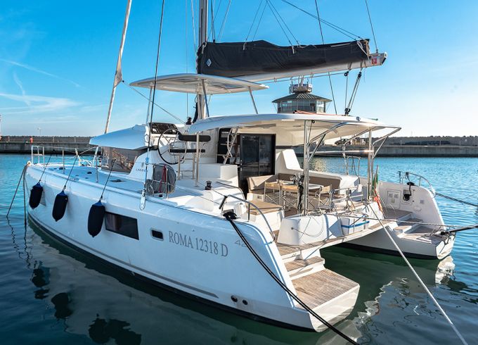 Lagoon 42