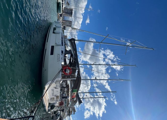Dufour 470