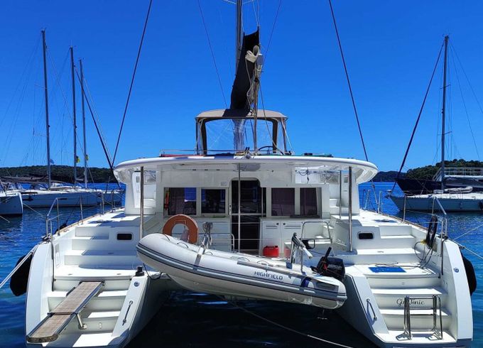 Lagoon 450 F